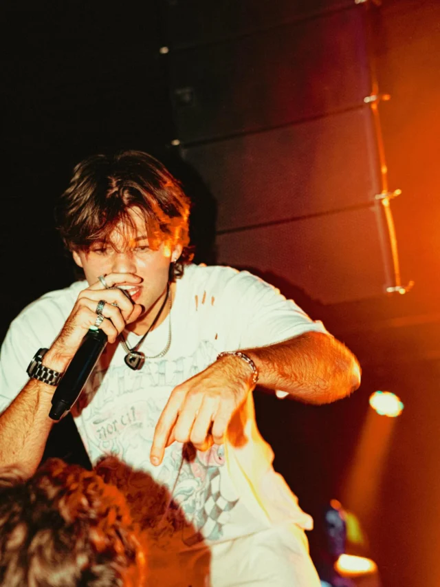 🚨 The Frigga Frontman himself is 1 year older! 🚨
Everyone wish this beautiful boy a happy birthday RIGHT NOW

Much love for all you do Kaleb 🫶🏻