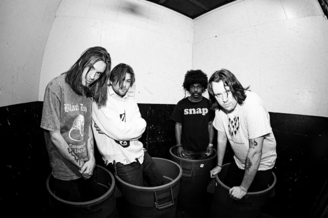 WEEKEND RUN:
Athens tonight 4/2 @roadhouseathens 
Savannah 4/3 @sentientbean 
Jacksonville FL 4/4 @jax_punx 
Pull thru bring your moms