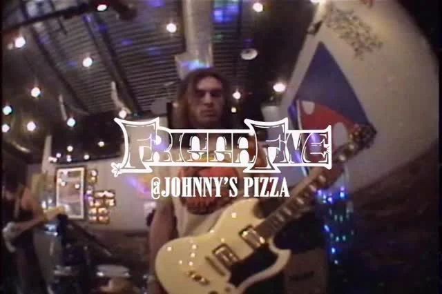 Shoutout Johnny’s, Shoutout Pizza, Shoutout DIY, Shoutout you guys, Shoutout Shoutouts!

🎥- @seabass2k
